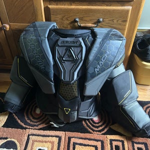Large Bauer Mach Chest Protector Used Once
