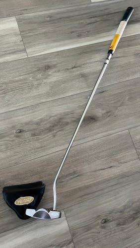 Yes! C-Groove Tiffany Swash Des Golf Putter RH 34” with Head Cover