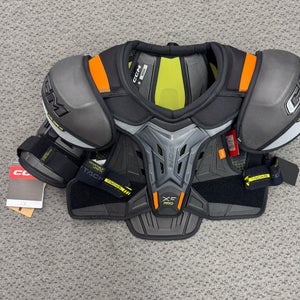 CCM Tacks XF PRO Senior Medium Shoulder Pads