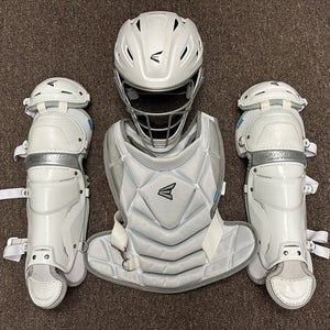 Used Easton Jen Schro The Fundamental Youth Catchers Set - Small White