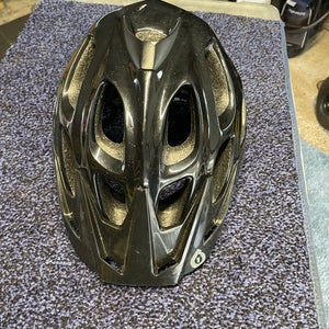 Large SixSixOne Recon Bike Helmet