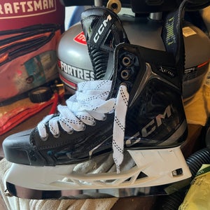 2025 CCM Tacks XF Pro Hockey Skates Regular Width Pro Stock 9.5 (New)