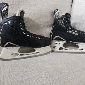 Bauer Nexus 800 Hockey Skates Regular Width 9 (Used)