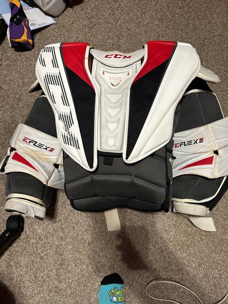 XL  CCM Extreme Flex 5 Pro Goalie Chest Protector (Used)