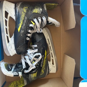 Bauer vapor X4 skates