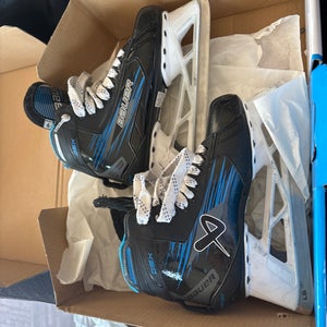 Bauer GSX Hockey Goalie Skates  6 (Used)