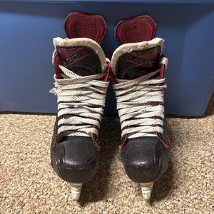 Bauer Vapor X2.7 Hockey Skates Regular Width 5 (Used)