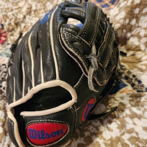 Wilson RH A450 Baseball Glove 12" Nice Game Ready Glove
