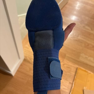 Blue Senior EvoShield Sliding Mitt (Used)