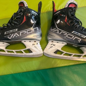 2021 Bauer Vapor X3.7 Hockey Skates Regular Width   9 (Used)