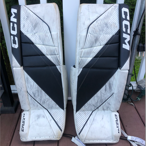 33"+1 CCM Eflex 6.9 Goalie Leg Pads (Used)