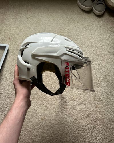 Small White Bauer Re-Akt Helmet with Itech Half Shield