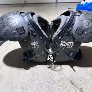 Small Youth Schutt Jr Blocker Shoulder Pads (Used)