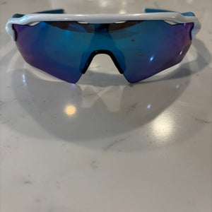 Slightly Used youth oakley radar xs path