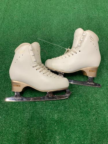 EDEA chorus Figure Skates Adult 7.5 (Used)