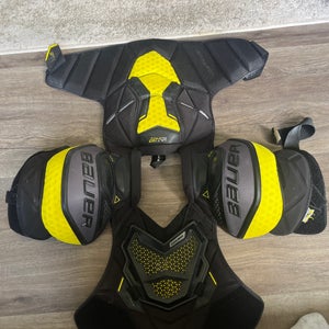 Senior Medium Bauer Supreme Ultrasonic Shoulder Pads  (Used)