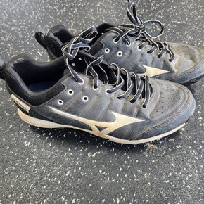 Used Mizuno SOFTBALL CLEAT BB/SB Cleats Black Senior 8 11849-S000029328