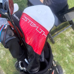 Men's TaylorMade Stealth 2 Right Handed Driver Extra Stiff Flex 9 Loft (Used)