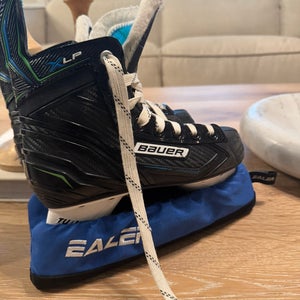 Bauer Hockey Skates Size 3 (Used)