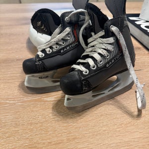 Easton Hockey Skates 10 (Used)