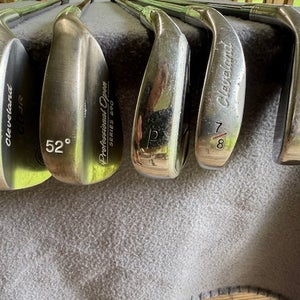 Junior Cleveland Right Handed Iron Set Junior 5 Pieces Graphite Shaft (Used)
