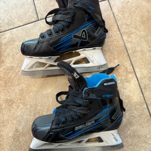 Bauer GSX Hockey Goalie Skates Extra Wide Width Size 4 (Used)