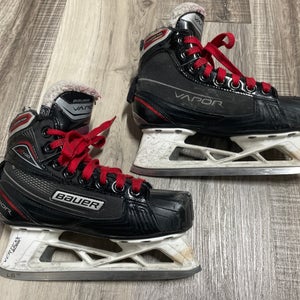 Bauer Vapor X700 Hockey Goalie Skates Size 2.5
