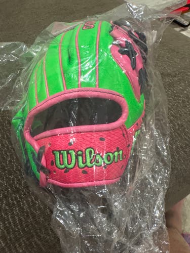 2024 Wilson RH Infield A2000 Baseball Glove 11.5" (New)