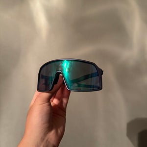 Unisex  Medium/Large Oakley Sutro Sunglasses (Used)