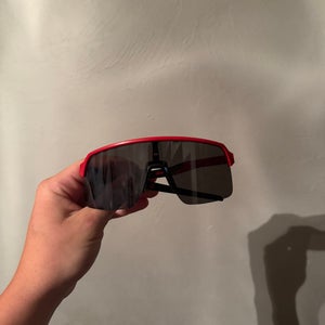Unisex  Medium/Large Oakley Sutro Sunglasses (Used)