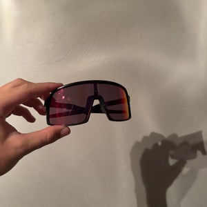 Unisex  Medium/Large Oakley Sutro Sunglasses (Used)