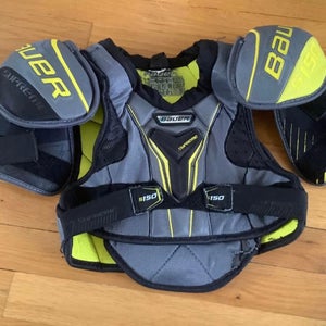 Junior Intermediate Large Bauer S150 Shoulder Pads (Used)