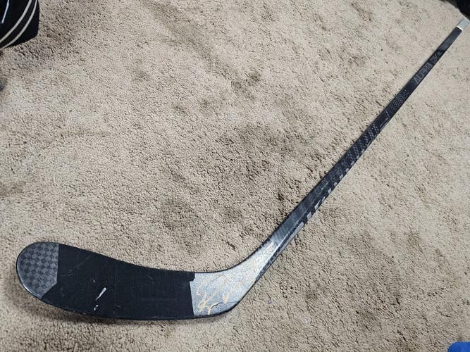 DREW DOUGHTY 19'20 Signed Los Angeles Kings NHL Game Used Hockey Stick COA