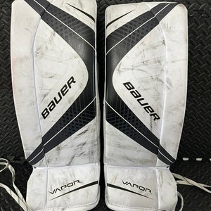 Medium  Bauer Vapor X700 Goalie Leg Pads (Used)