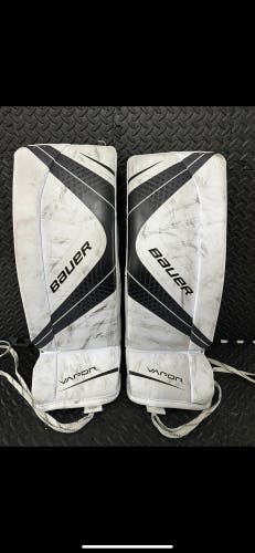 Medium Bauer Vapor X700 Goalie Leg Pads (Used)