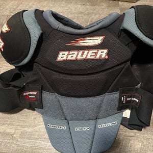 Medium Senior Bauer Supreme SP3000 Shoulder Pads (Used)