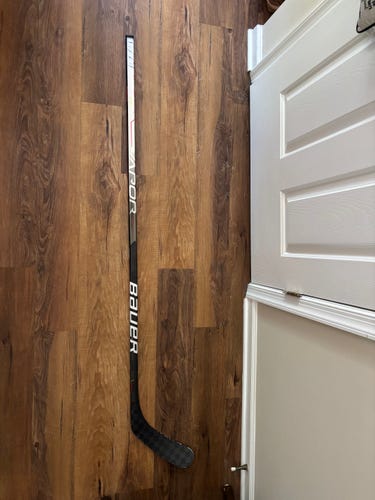 Senior Bauer Vapor Hyperlite Left Hand P92 Hockey Stick (Used)