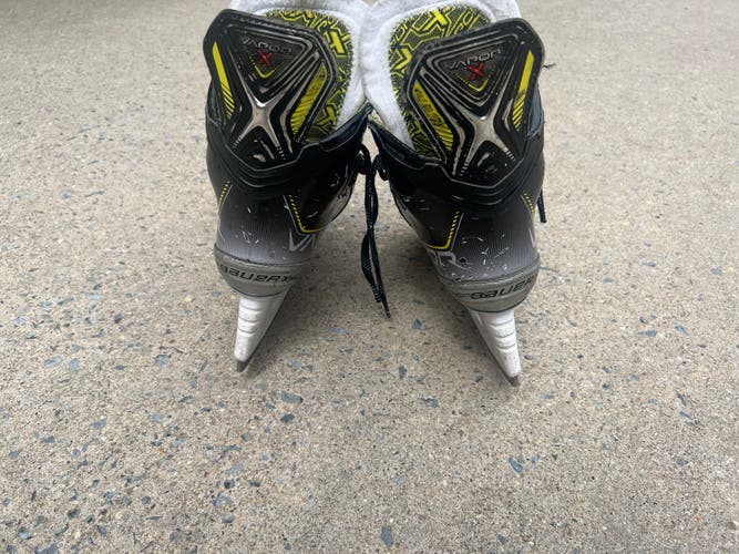 Bauer Vapor 3X Hockey Skates Regular Width Size 3 (Used)