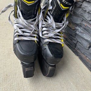 CCM Tacks Classic PRO + Hockey Skates size 8  (Used but in great shape)