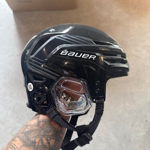 Small NHL Boston Bruins Bauer RE-AKT 85 Helmet Pro Stock (New) Black