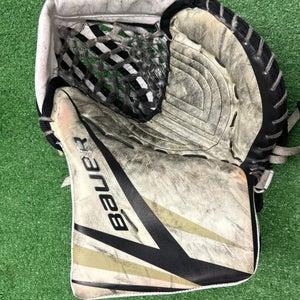 Bauer Hyperlite Goalie Glove | Pro Stock "Korpi" | Senior Regular
