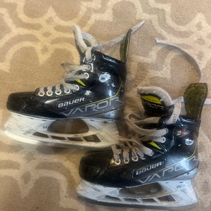 Bauer Vapor 3X Hockey Skates Regular Width Size 3.5 (Used)