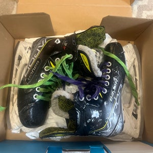 Bauer Vapor 3X Hockey Skates Regular Width Size 3 (Used)