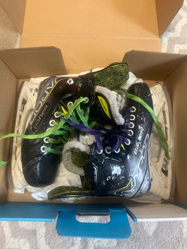Bauer Vapor 3X Hockey Skates Regular Width Size 3 (Used)