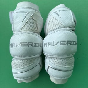 Adult Maverik M6 Arm Pads (Used) | Medium