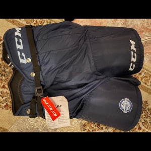 New ccm Junior small hockey padded shorts