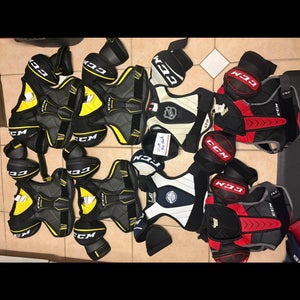 Lot of 7 junior medium hockey chest protectors
