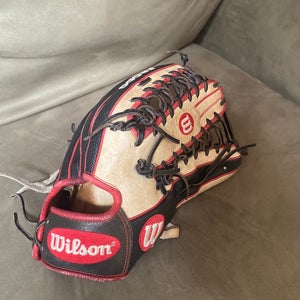 2022 Wilson RH Outfield A2000 OT7 Baseball Glove 12.75" (Used)