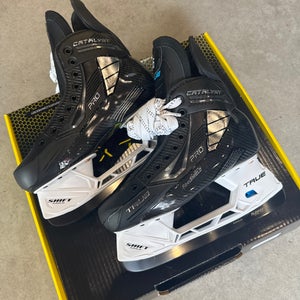 Size 7 NHL Mitch Marner True Catalyst Pro Custom Hockey Skates Regular Width Pro Stock (New)