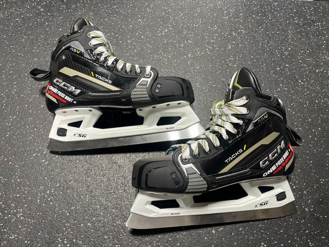CCM AS-V Hockey Goalie Skates Regular Width 8 (New)